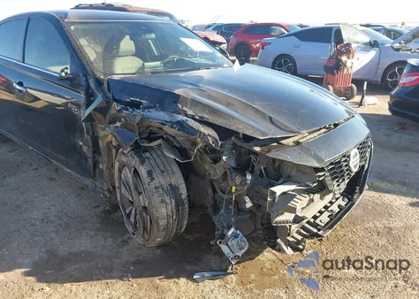 2021 Nissan Altima Sv Fwd z USA, uszkodzony, nr VIN 1N4BL4DV2MN409032